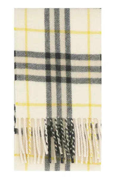 Burberry Checked Cashmere Scarf In Green