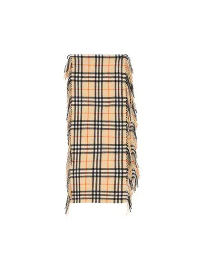 Burberry Checked Fringed In Beige