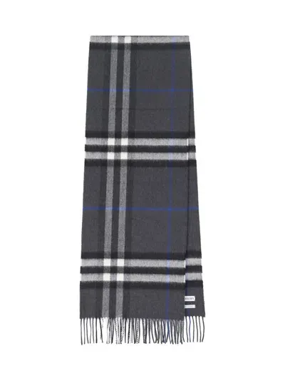 Burberry Checked Fringed In Grey