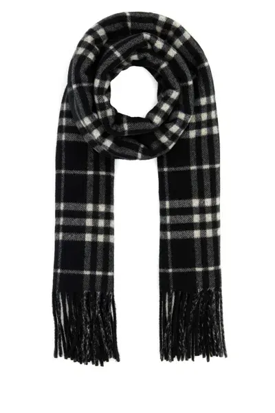 Burberry Cashmere Scarf In Blackcalicoipchk