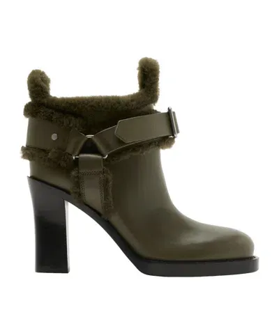 Burberry Leather-shearling Stirrup Boots 85 In Loch