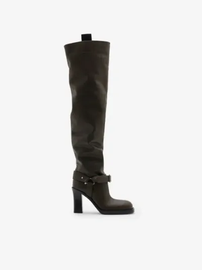 Burberry Leather Soft Stirrup Boots In Snug