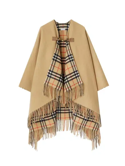 Burberry Marsh Cape In Sand