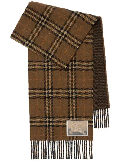 Burberry Reversible Check Cashmere-wool Scarf In Nest