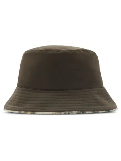 Burberry Reversible Check Fleece Bucket Hat In Beige