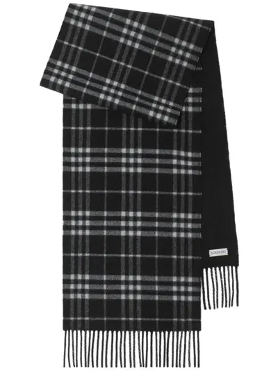 Burberry Reversible Check Scarf In Black