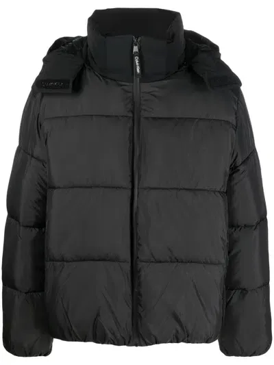 Calvin Klein Panelled Quilted Hooded Puffer Jacket In Schwarz