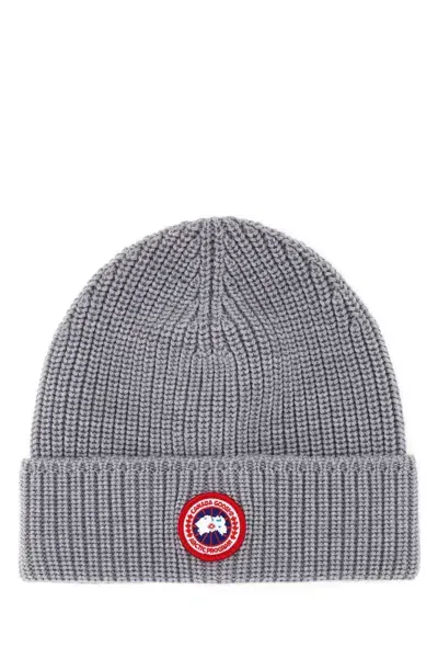 Canada Goose Logo Patch Knitted Beanie In Gray