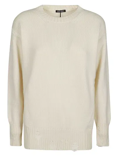 Canessa Leda Round Neck Sweater In Magic