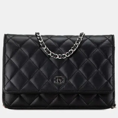 Pre-owned Chanel Black Lambskin Matelasse Chain Wallet