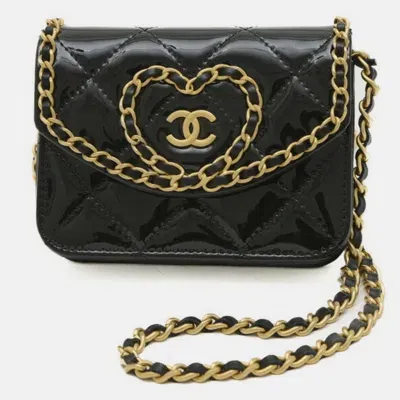 Pre-owned Chanel Black Patent Leather Cc Heart Wallet With Chain