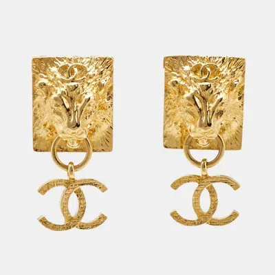 Pre-owned Chanel Cc Lion Head Gold Tone Drop Earrings