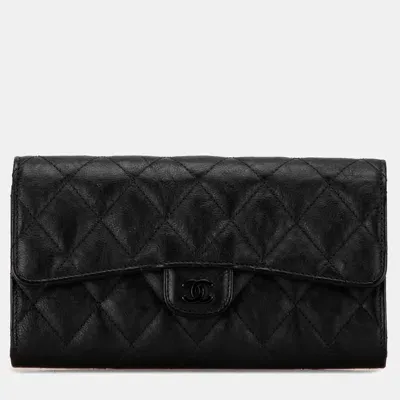 Pre-owned Chanel Cc Quilted Lambskin Flap Continental Wallet In Black