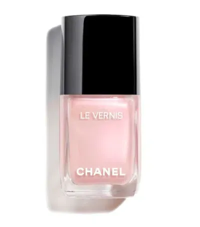 Chanel Le Vernis Nail Colour In White