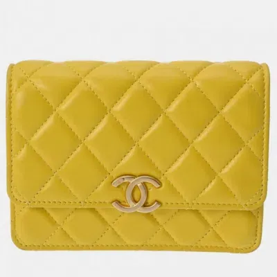 Pre-owned Chanel Yellow Lambskin Matelasse Classic Chain Wallet Shoulder Bag