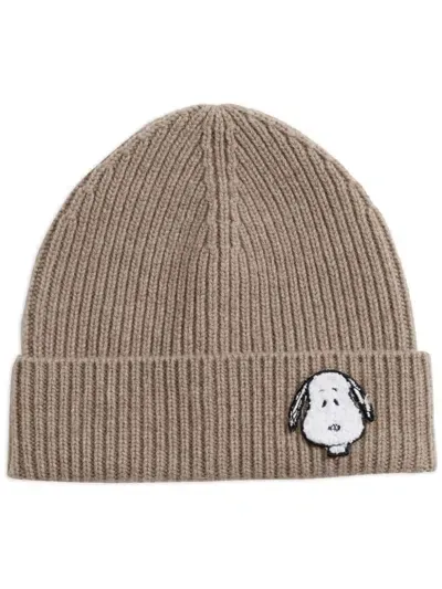 Chinti & Parker Snoopy Beanie In Neutrals