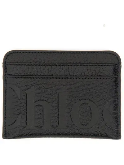 Chloé Logo Embossed Cardholder In Black