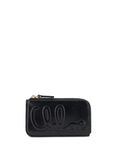 Chloé Logo Embossed Leather Wallet In 黑色