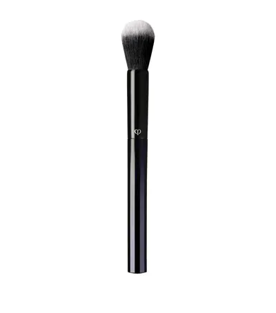 Clé De Peau Beauté Powder And Cream Blush Brush In White