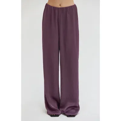 Crescent Textured Wide Leg Satin Pants In Fig