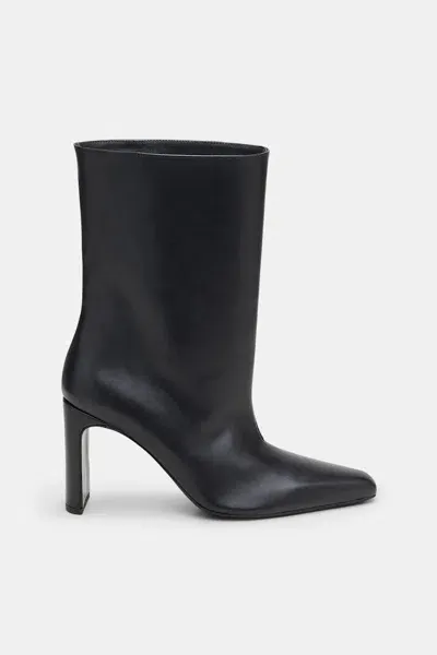 Dorothee Schumacher Slip-on Calfskin Ankle Boots In Black