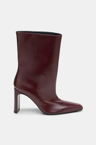 Dorothee Schumacher Slip-on Calfskin Ankle Boots In Red