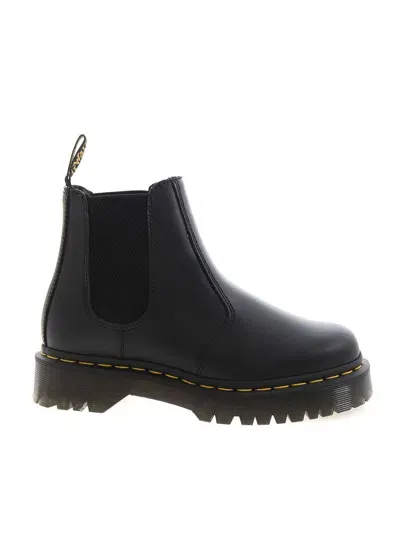 Dr. Martens' 2976 Bex Chelsea In Black In Negro