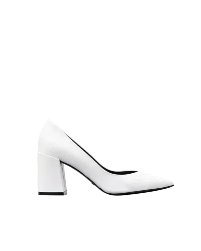 Essen The Perfect Pump In White