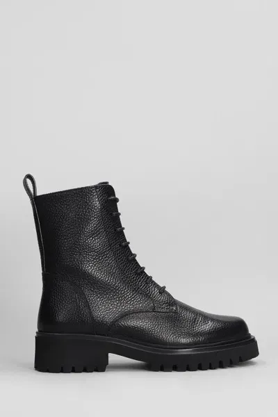 Evaluna Combat Boots In Black