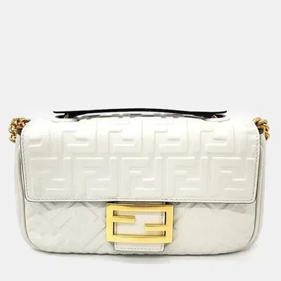 Pre-owned Fendi Baguette Chain Shoulder Bag In White