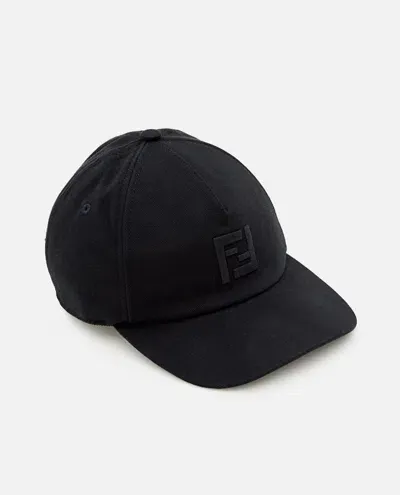 Fendi Baseball Cap In Black