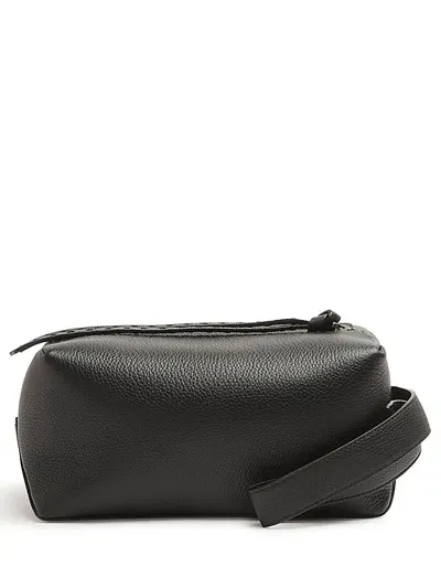 Fendi Beauty Case  Roma Leather Beauty Case In Pelle Nera In Nero