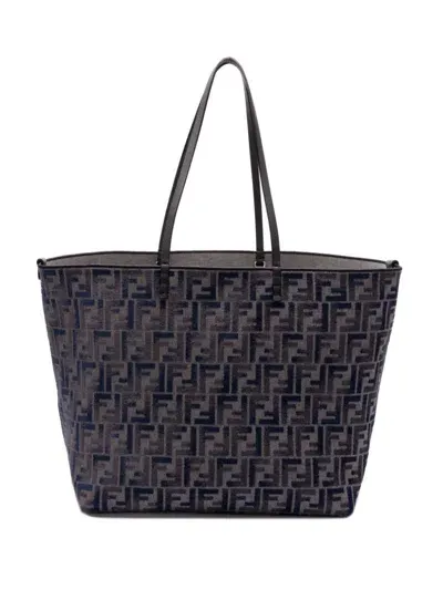 Fendi Roll Large Shopping Bag In Grey