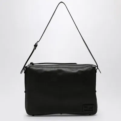 Fendi Women's Large Simply Shoulder Bag In Black