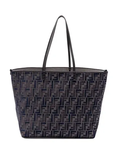 Fendi Women's Shopper Bag Roll Large In Grey