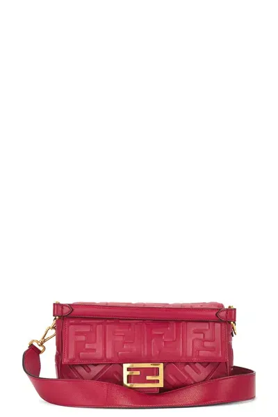 Fendi Zucca Baguette Shoulder Bag In Red