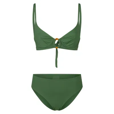 Fisico Cristina Ferrari Bikini Con Ferretto E Anello In Cactus