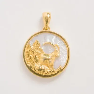 Freya Rose Zodiac Pendant In Gold