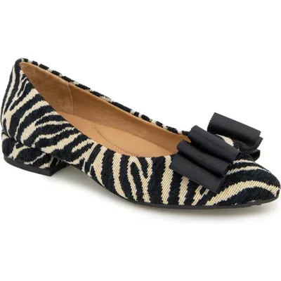 Gentle Souls By Kenneth Cole Atlas Pump In Natural Zebra