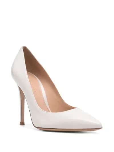 Gianvito Rossi 105mm Gianvito Pumps In Weiss