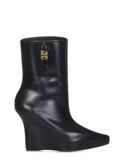 Givenchy G-lock Boots In Black