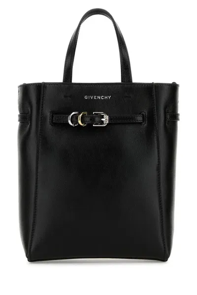 Givenchy Handbags. In Black