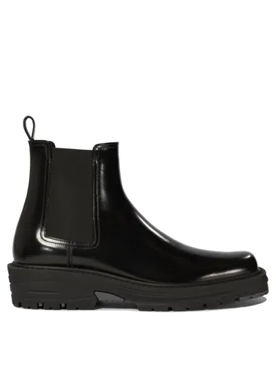 Givenchy Men's Elegant Leather Chelsea Boots In Black