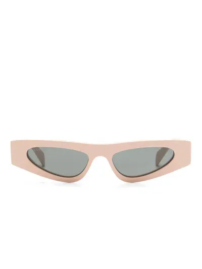 Gucci Cat-eye Frame Sunglasses In Pink