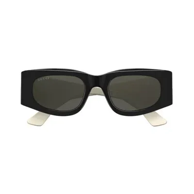 Gucci Eyewear Rectangular Frame Sunglasses In Black