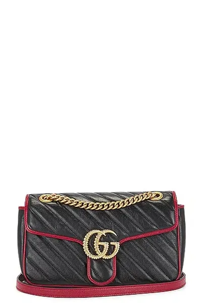 Gucci Gg Marmont Shoulder Bag In Black