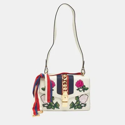 Pre-owned Gucci Off White Leather Small Web Embroidered Sylvie Shoulder Bag