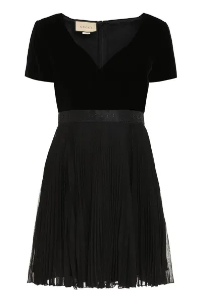 Gucci Logo Pleated Minidress In Black