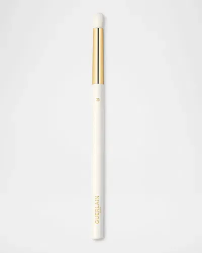 Guerlain No 21 Eyeshadow Blending Brush In White