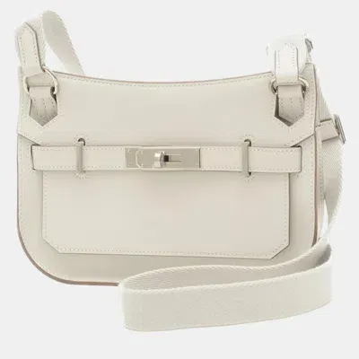 Pre-owned Hermes Swift Gripere T-engraved Gypsier Handbag In White